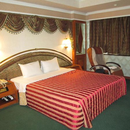 Huangjia Motel Tainan Luaran gambar