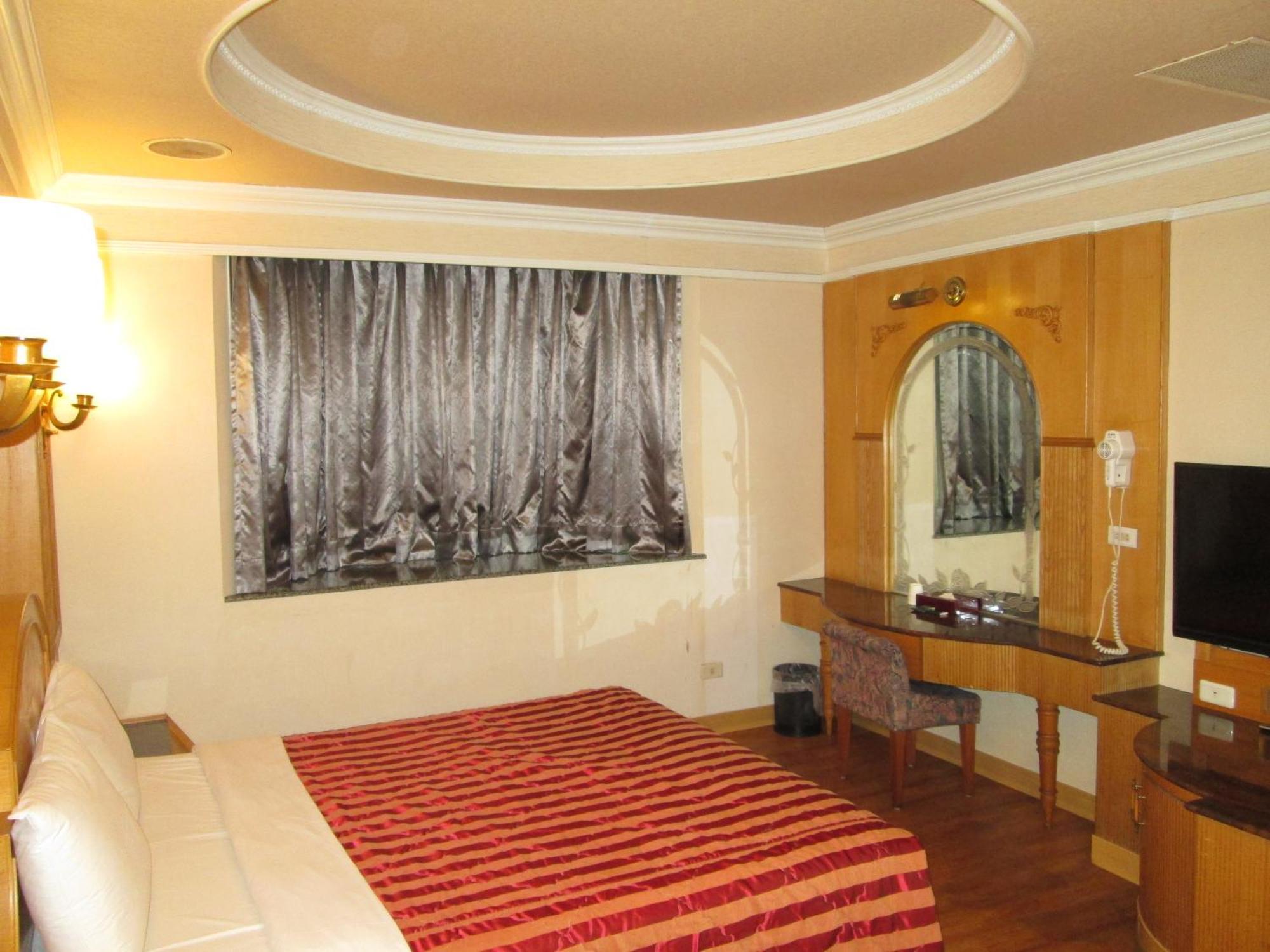 Huangjia Motel Tainan Luaran gambar