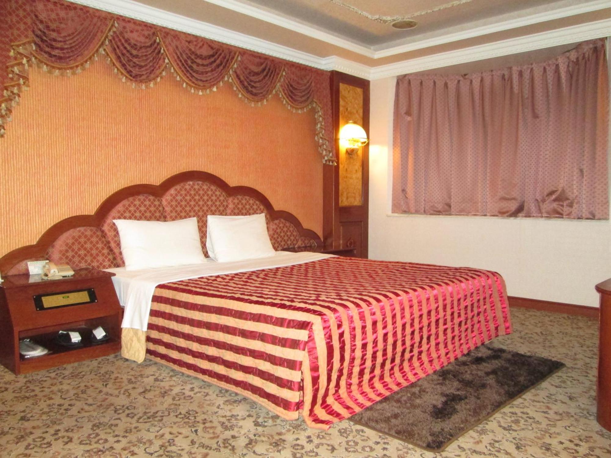 Huangjia Motel Tainan Luaran gambar